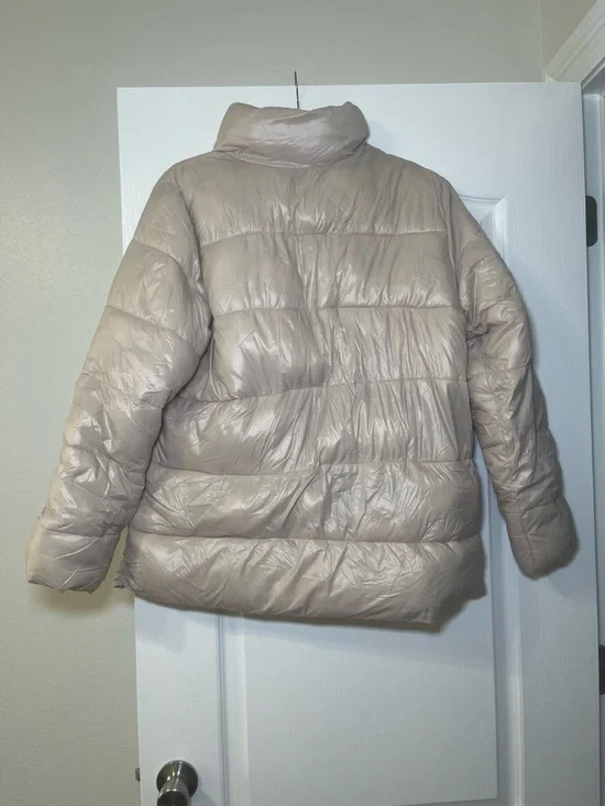Old Navy Women’s Cream Colored Water-Resistant Quilted Puffer Jacket Size Large - Picture 10 of 13